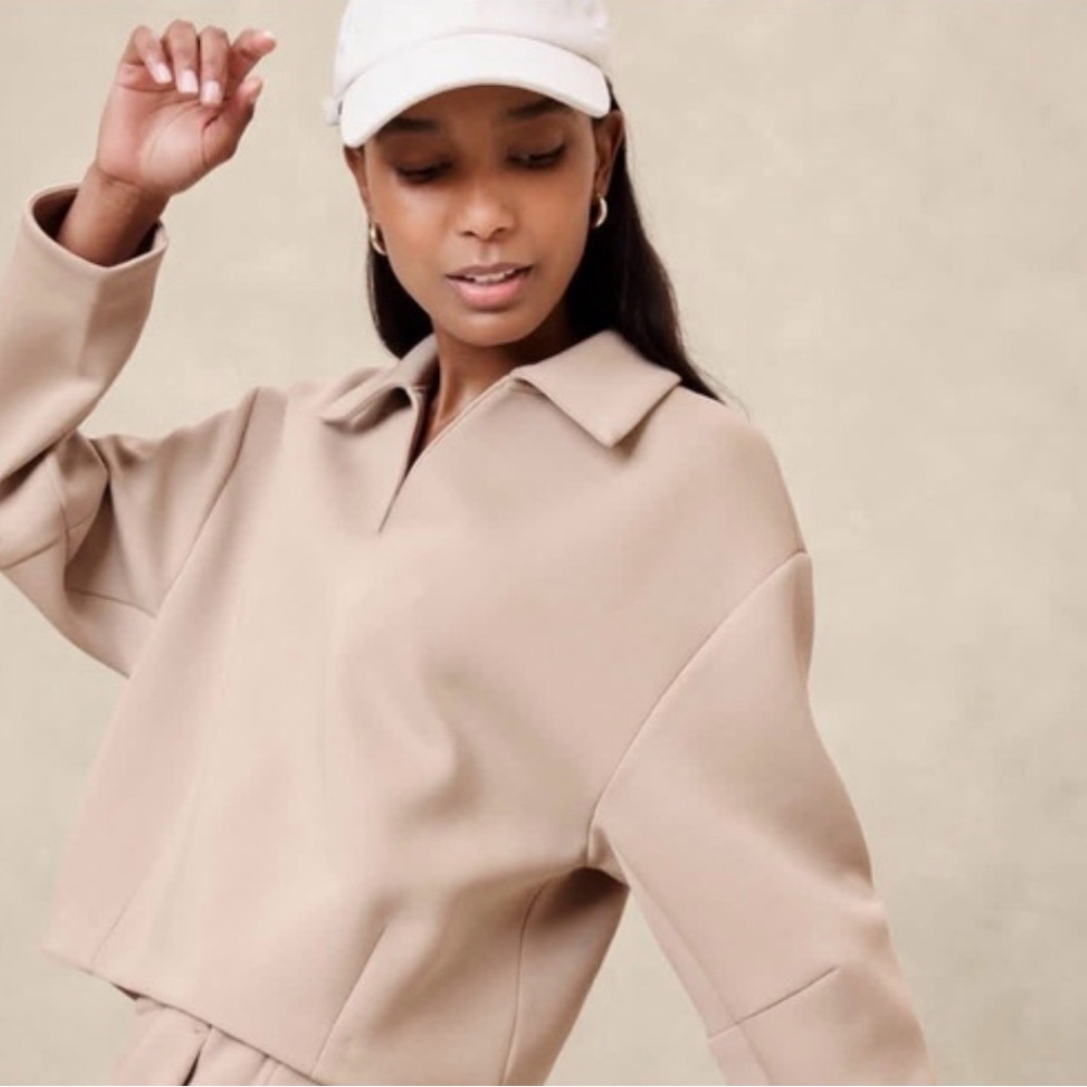 Banana Republic Tan/Beige Scuba Style Sweatshirt